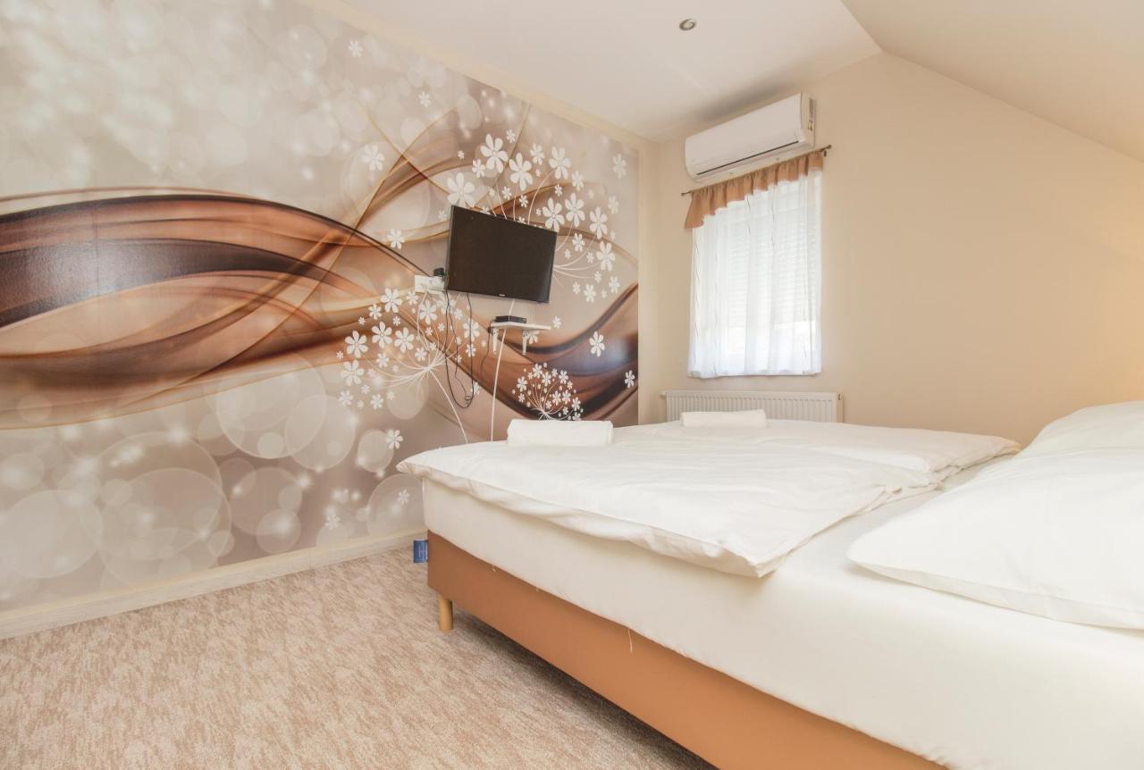 Ponty-Lak Panzio Guest House Davod Exterior photo