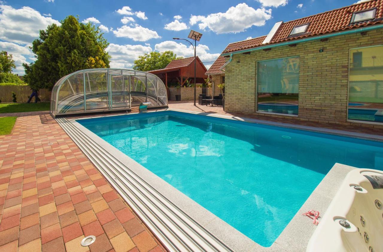 Ponty-Lak Panzio Guest House Davod Exterior photo
